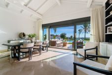 Villa in Neu-Andalusien - RV42803 Nueva Andalucia