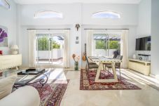 Apartamento en San Pedro de Alcántara - RA23854 La Goleta