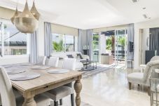 Lägenhet i Marbella - RA23688 Jardines de Aldaba