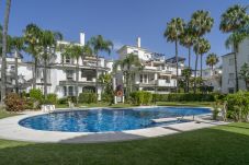 Lägenhet i Nueva andalucia - RA23919 Los Naranjos de Marbella